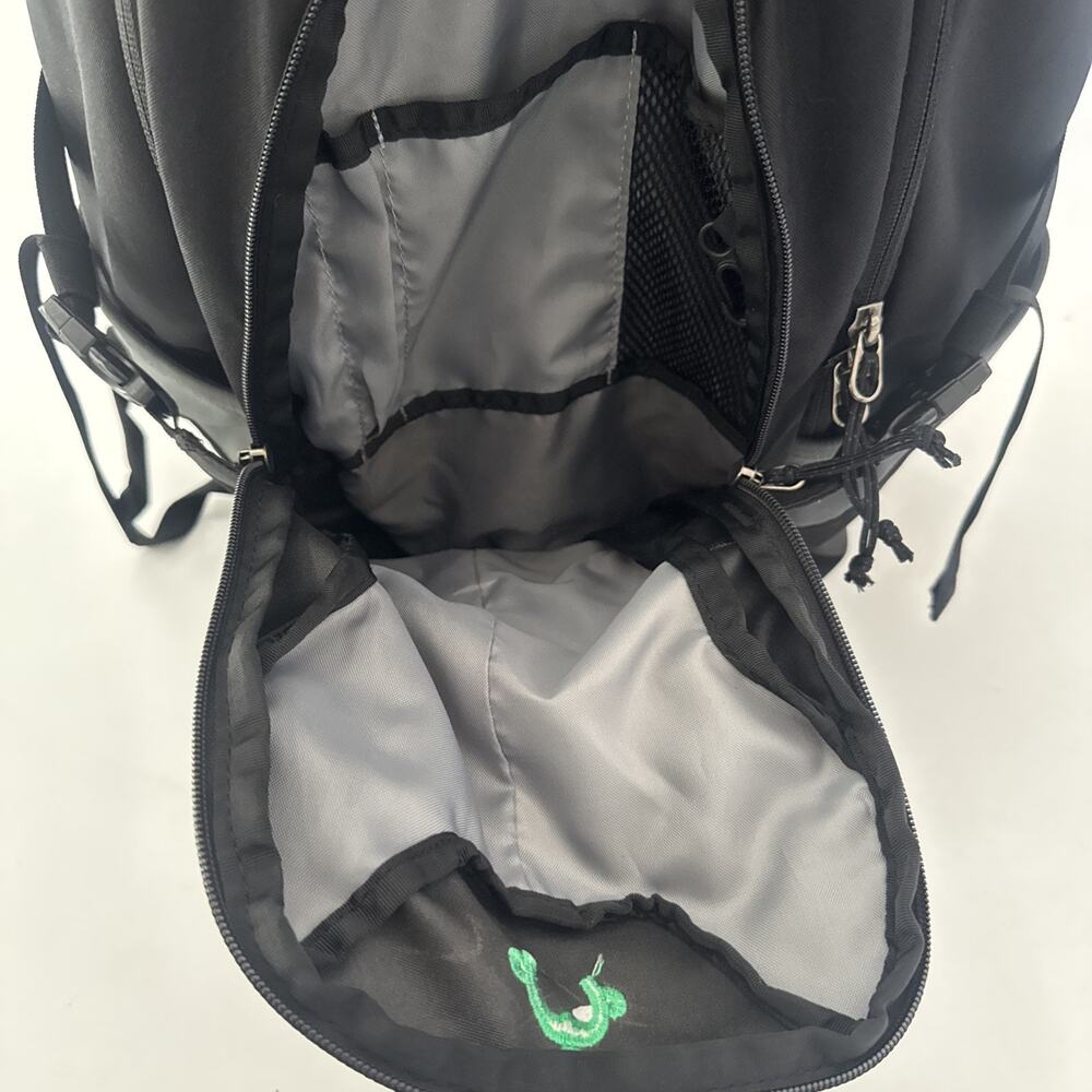 Patagonia Black Backpack Refugio 28L Embroidered WASHED - Picture 9 of 16